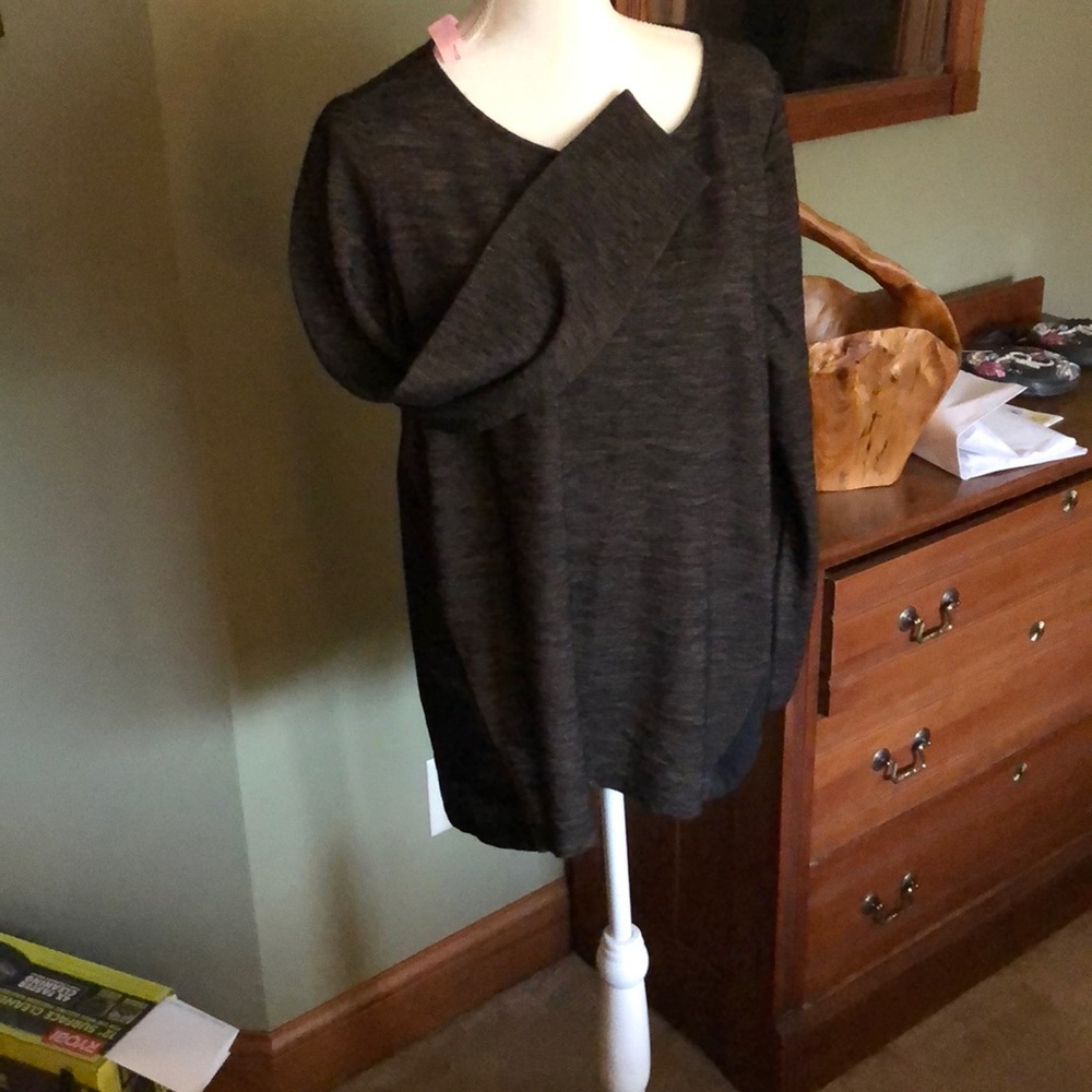 Lafayette 148, sold at Saks top Wool blend size L